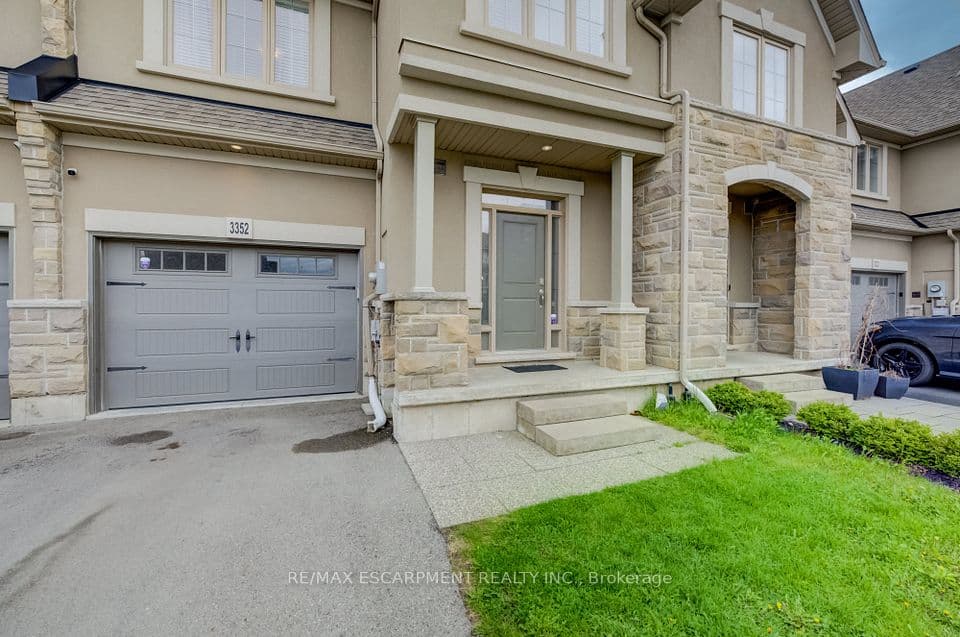 3352 Stalybridge Drive, Oakville, ON L6M 1N9 – photo 2