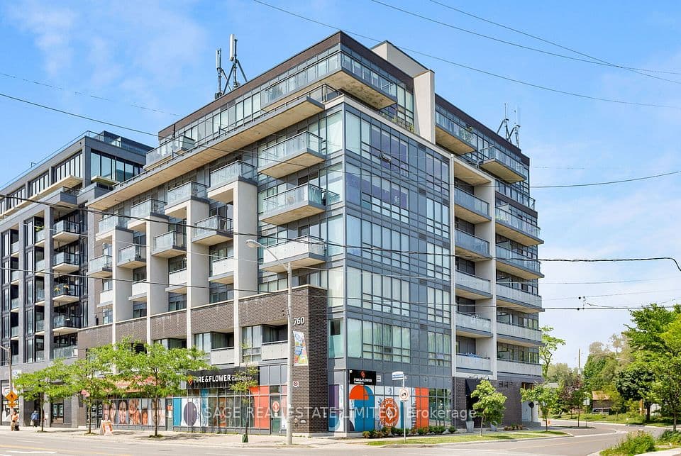 760 The Queensway 401, Toronto, ON M8Z 0E1 – main photo