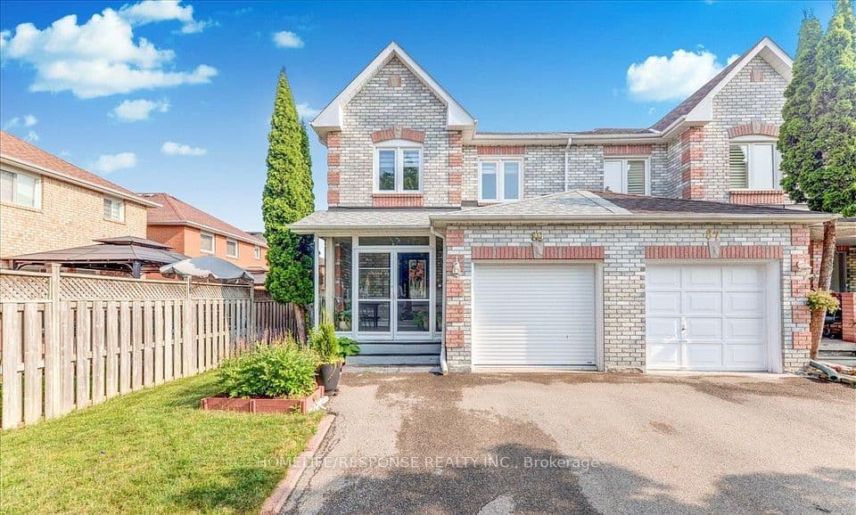 89 RAVENSCLIFFE Court, Brampton, ON L6X 4N9 – main photo