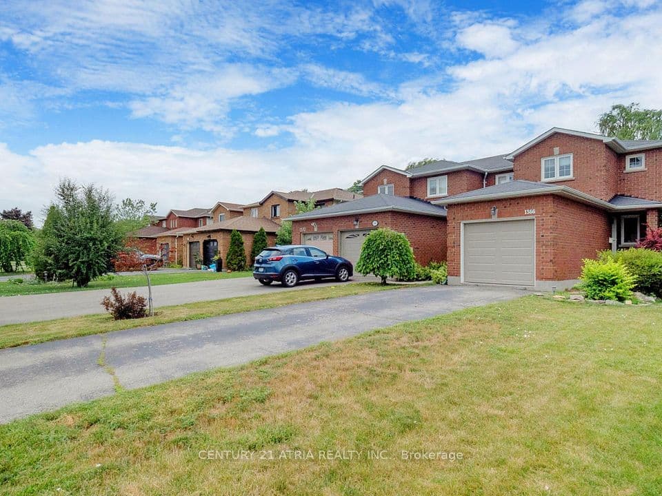 1366 Treeland Street, Burlington, ON L7R 4P4 – photo 2