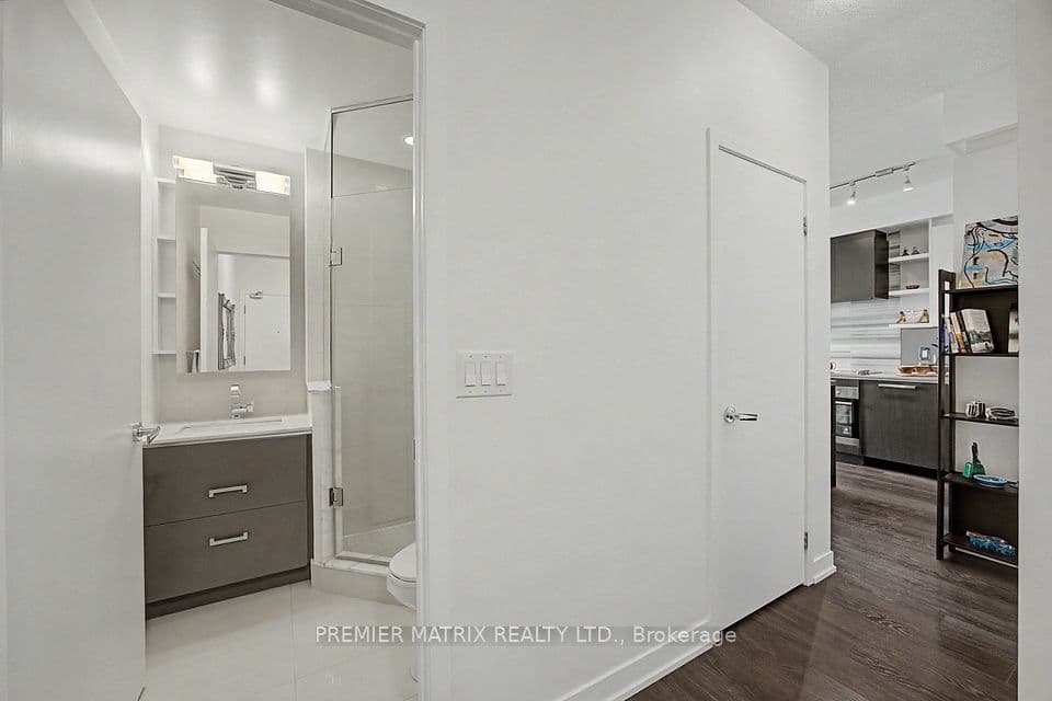 1830 Bloor Street W 930, Toronto, ON M6P 3K6 – photo 2