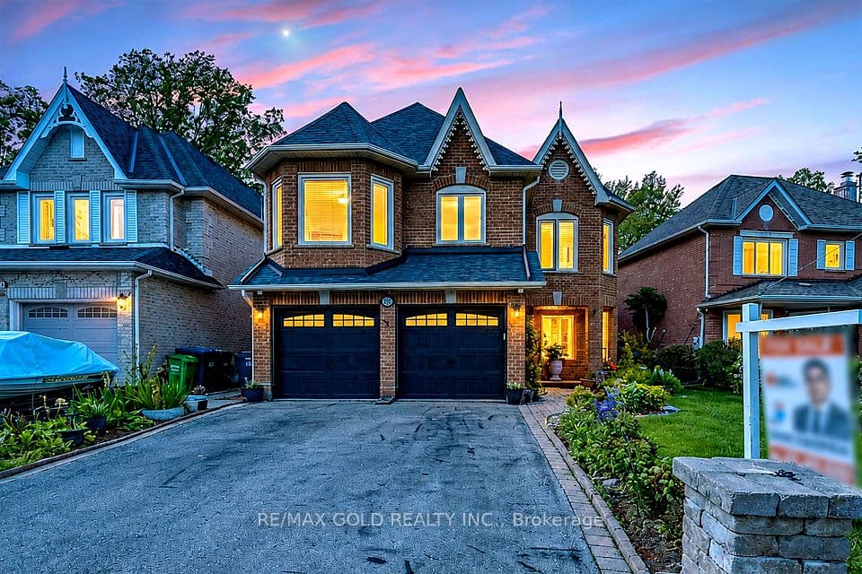 103 Vivians Crescent, Brampton, ON L6Y 4V4 – main photo