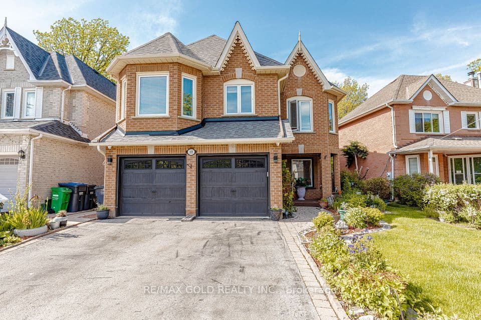 103 Vivians Crescent, Brampton, ON L6Y 4V4 – photo 2