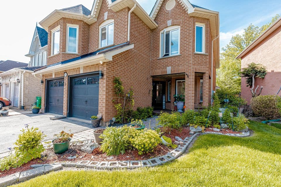 103 Vivians Crescent, Brampton, ON L6Y 4V4 – photo 3