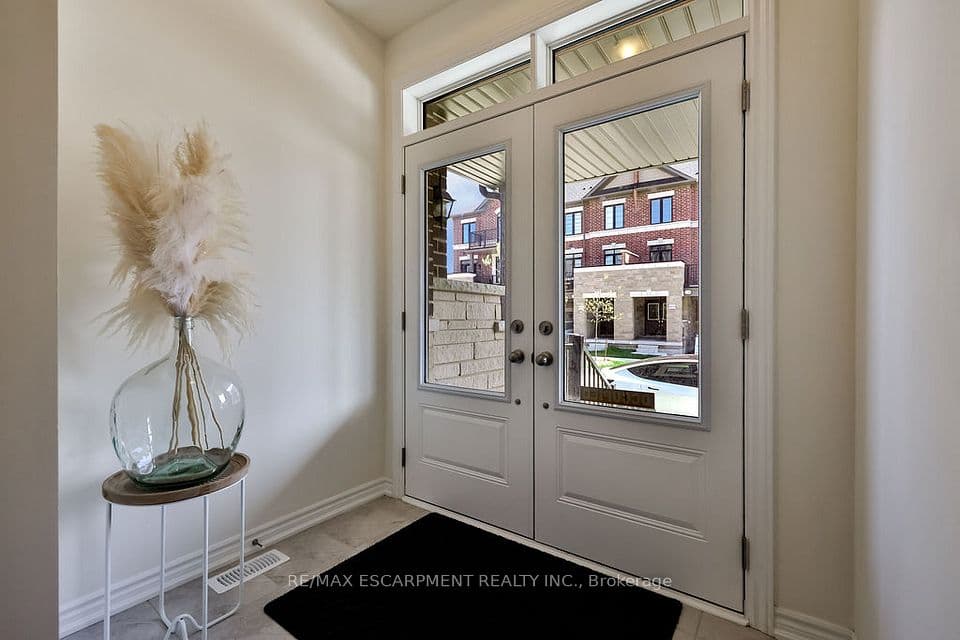 52 Bonnington Drive, Brampton, ON L7A 5M1 – photo 3