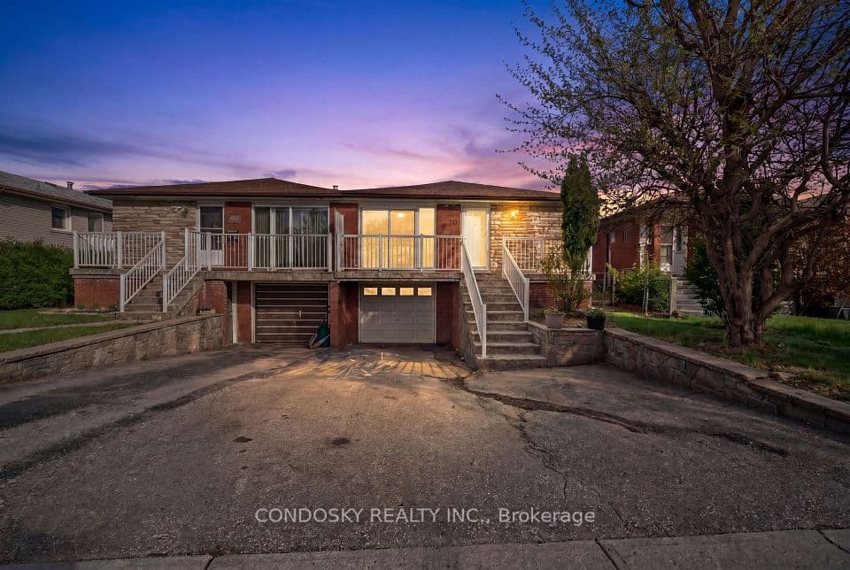 768 Annamore Road, Mississauga, ON L4Y 2V7 – main photo
