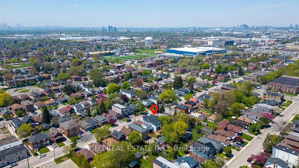 23 16th Street, Toronto, ON M8V 3J7 – main photo