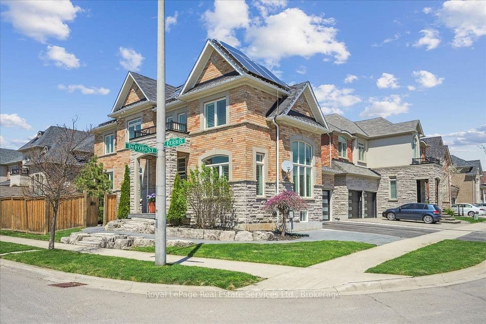4737 Deforest Crescent, Burlington, ON L7M 0K1 – main photo