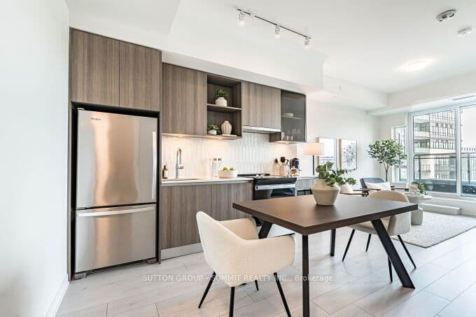 395 DUNDAS Street W 504, Oakville, ON L5M 5R8 – photo 2