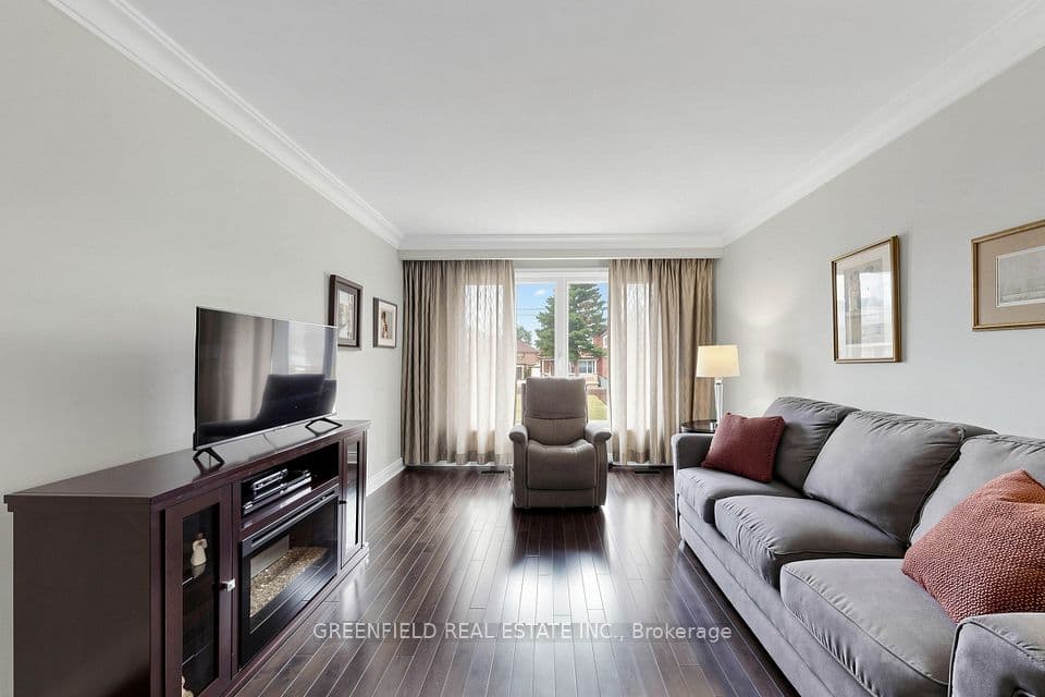 87 Mulholland Avenue, Toronto, ON M6A 2S5 – photo 2