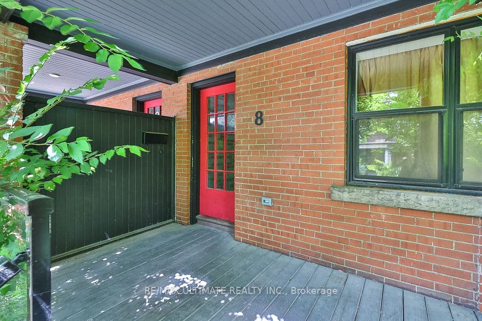 8 Grafton Avenue, Toronto, ON M6R 1C4 – photo 2