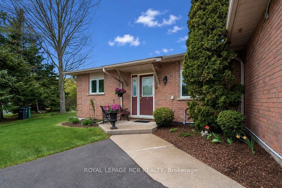 28 Reddington Drive 1, Caledon, ON L7E 0E4 – photo 2