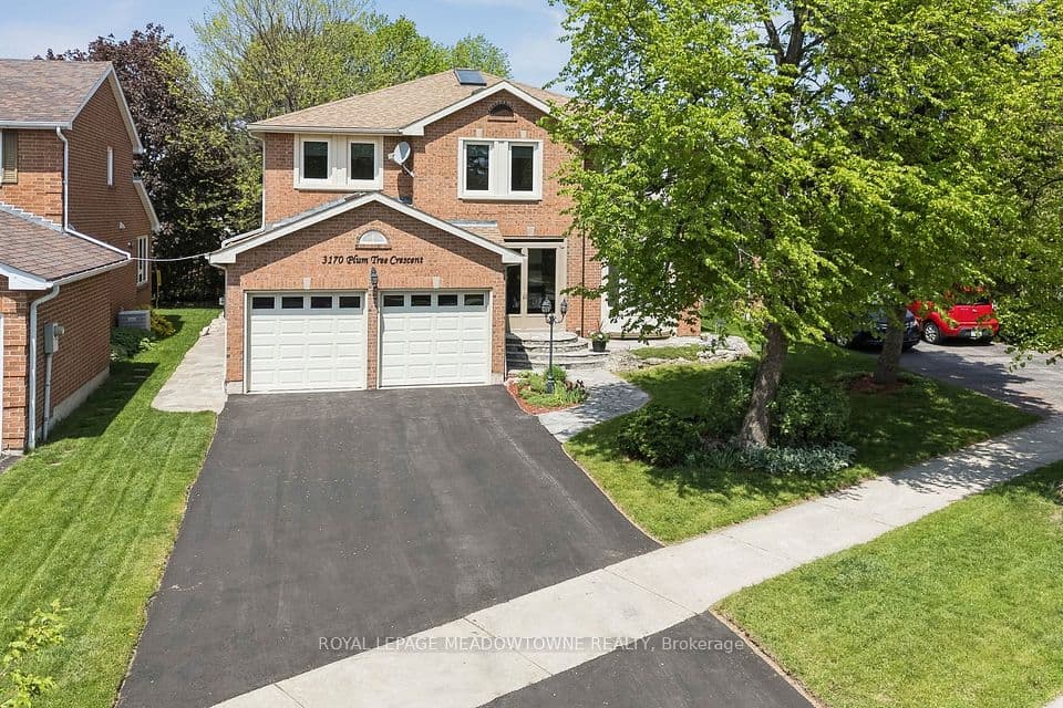 3170 Plum Tree Crescent, Mississauga, ON L5N 4X3 – photo 2
