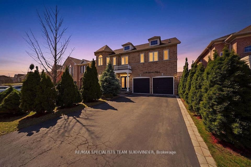 7148 Lowville Heights, Mississauga, ON L5N 8E6 – main photo