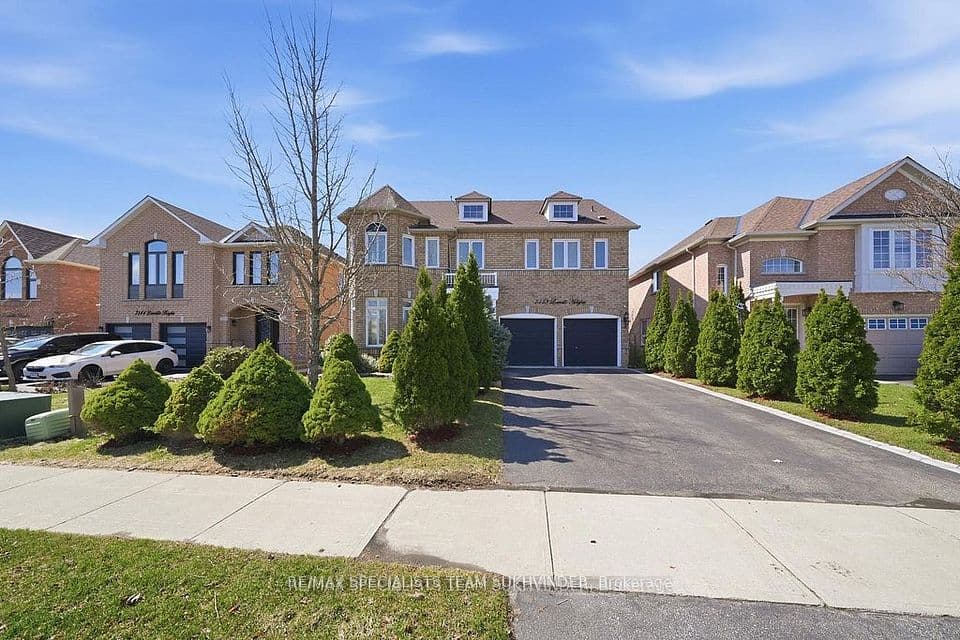 7148 Lowville Heights, Mississauga, ON L5N 8E6 – photo 2