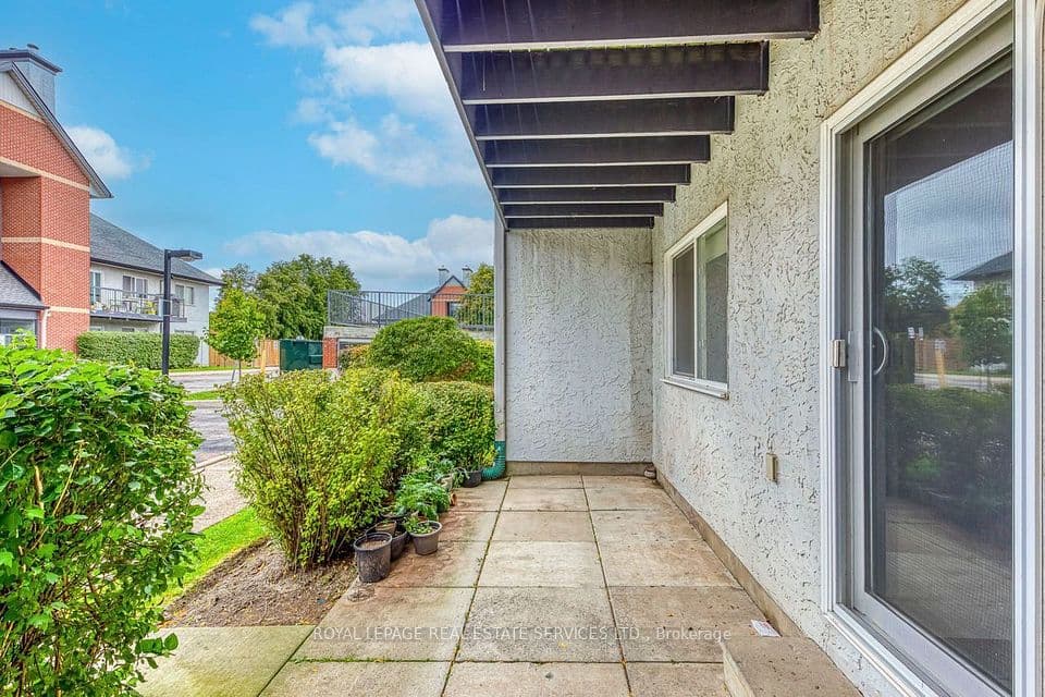1450 Glen Abbey Gate 911, Oakville, ON L6M 2V7 – photo 3