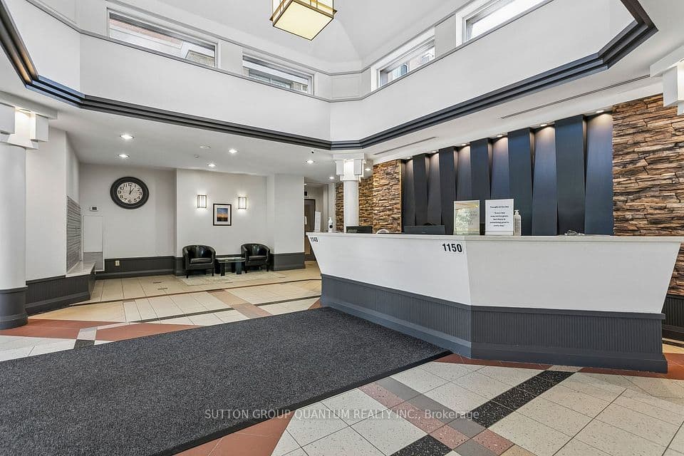 1150 PARKWEST Place 307, Mississauga, ON L5E 3K4 – photo 3