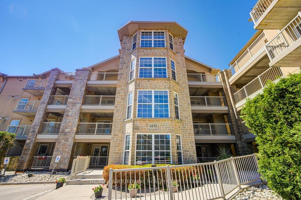 1470 Bishops Gate 104, Oakville, ON L6M 4N2 – main photo