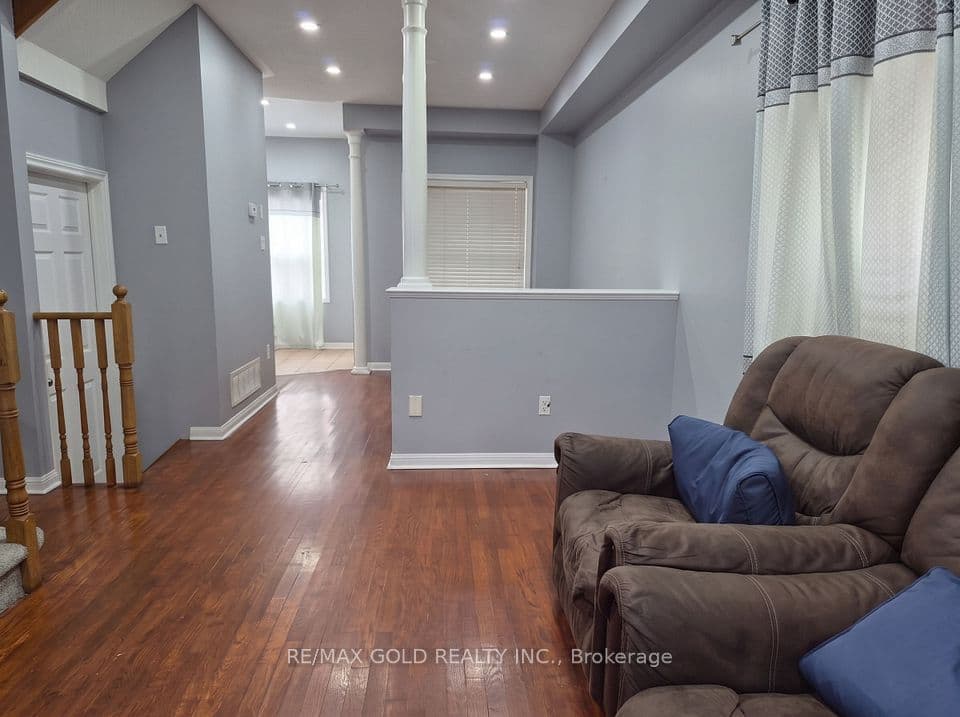 22 Blue Whale Boulevard, Brampton, ON L6R 2M2 – photo 3
