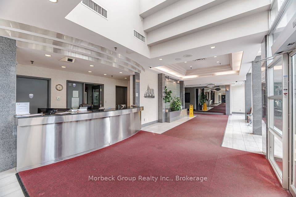 285 Enfield Place 1901, Mississauga, ON L5B 3Y6 – photo 2