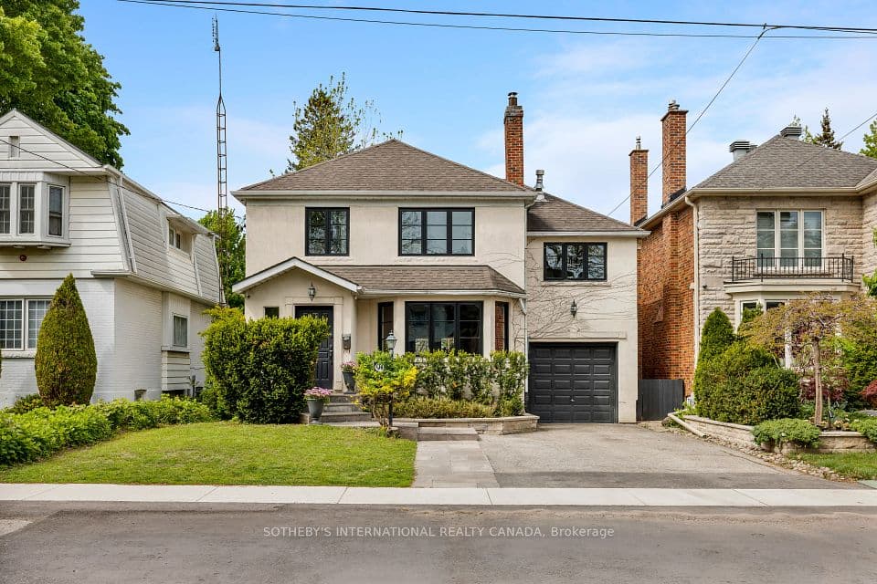 90 Kingsway Crescent, Toronto, ON M8X 2R9 – main photo