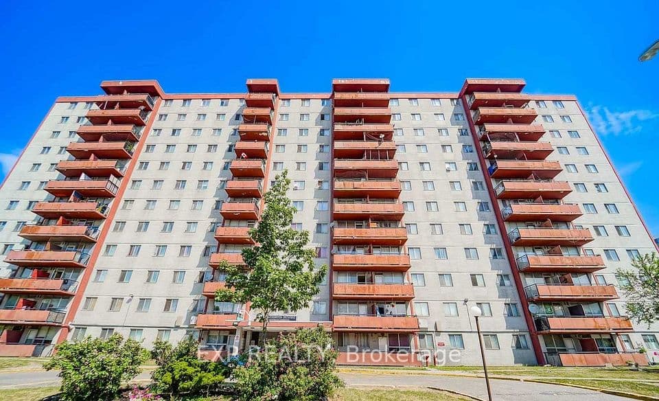 50 Lotherton Pathway 402, Toronto, ON M6B 2G8 – main photo