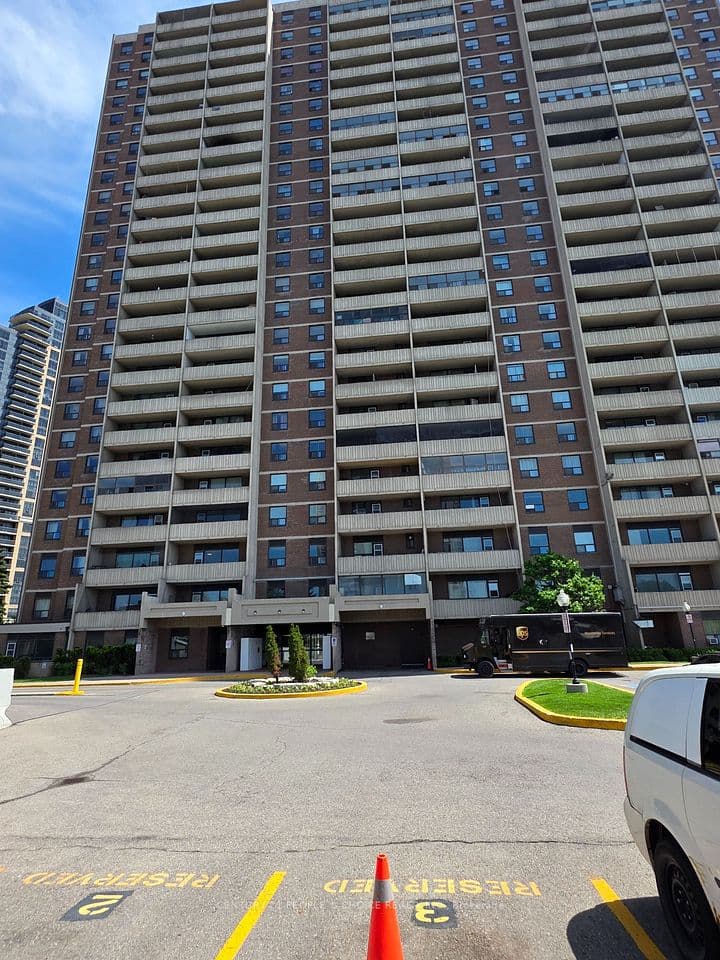 3390 Weston Road 301, Toronto, ON M9M 2X3 – photo 2