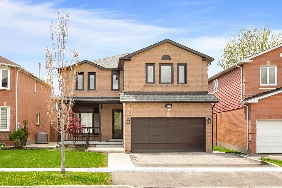 5952 Grossbeak Drive, Mississauga, ON L5N 6B3 – photo 2