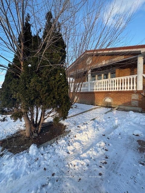 46 Orpington Crescent, Toronto, ON M9V 3E4 – photo 3