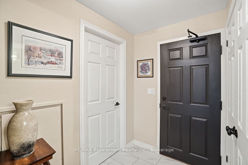 5188 Lakeshore Road 310, Burlington, ON L7L 6P4 – photo 2