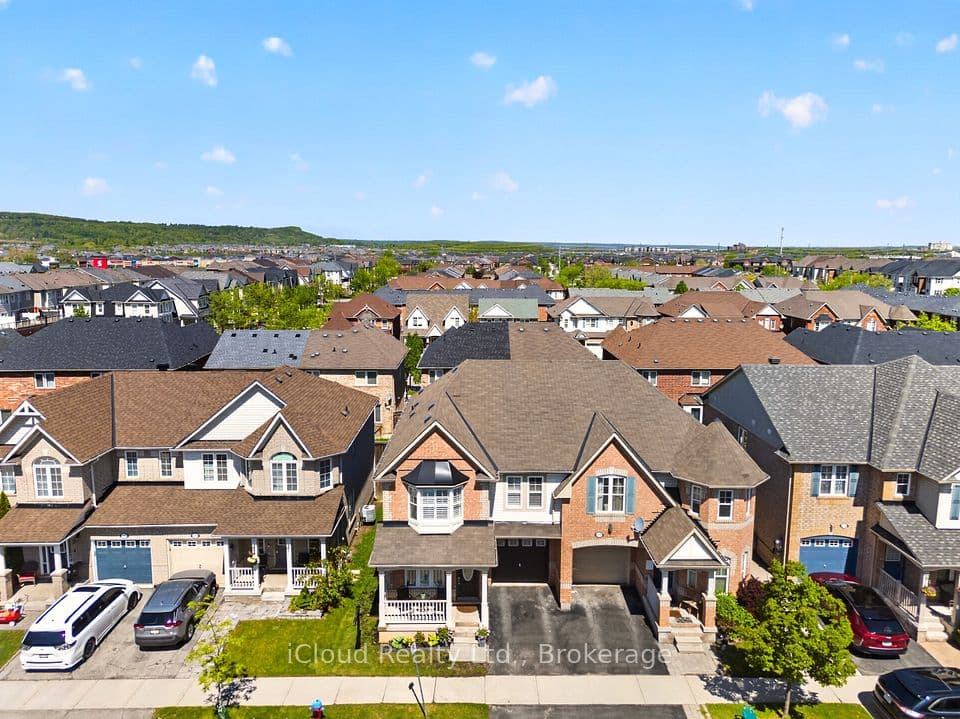 676 Speyer Circle, Milton, ON L9T 0Y6 – photo 3