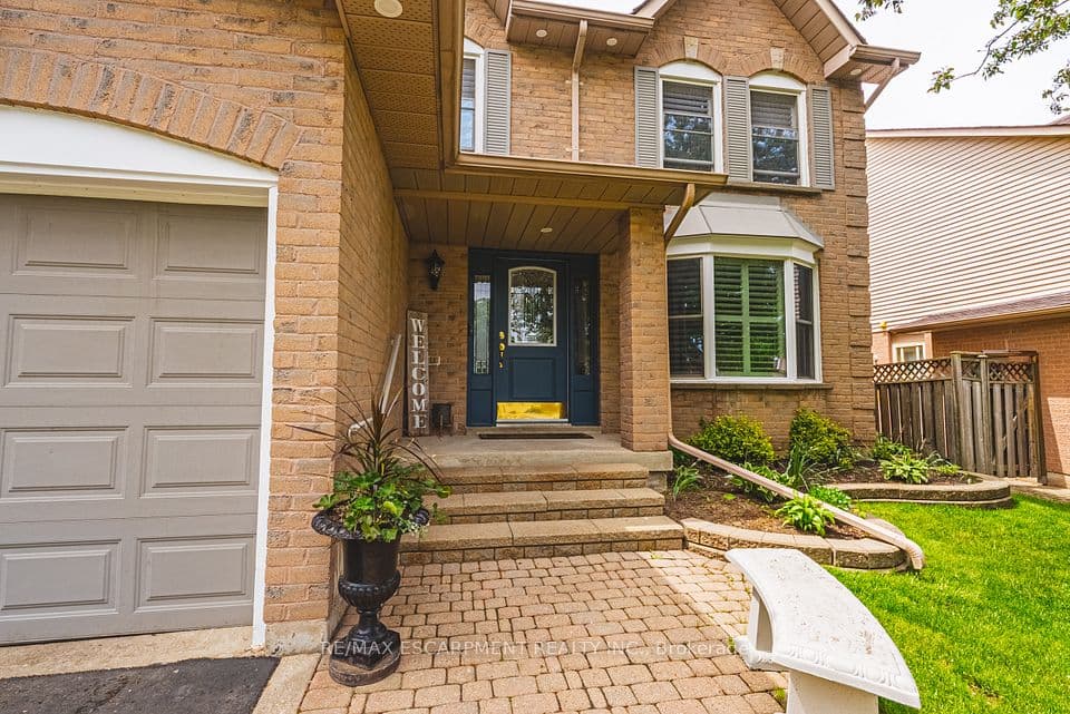3217 Sovereign Road, Burlington, ON L7M 2V7 – photo 3