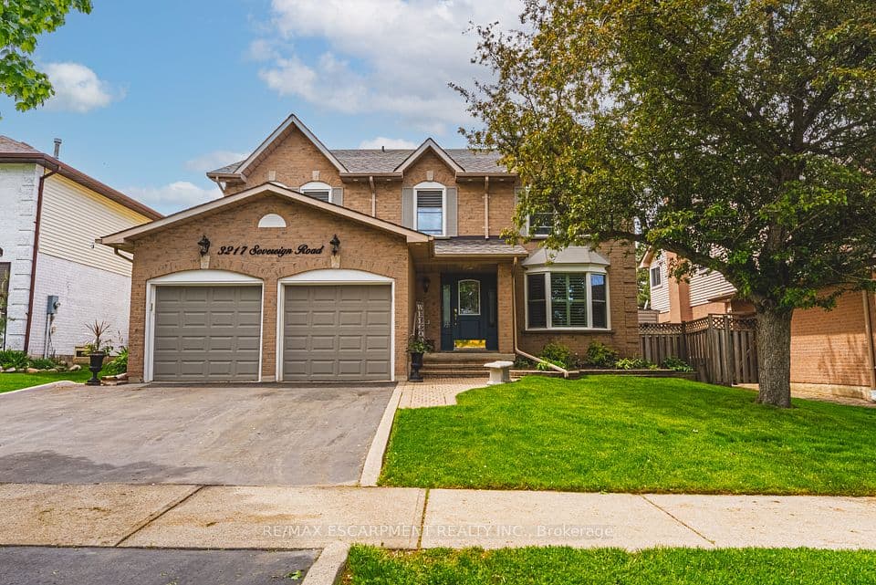 3217 Sovereign Road, Burlington, ON L7M 2V7 – main photo