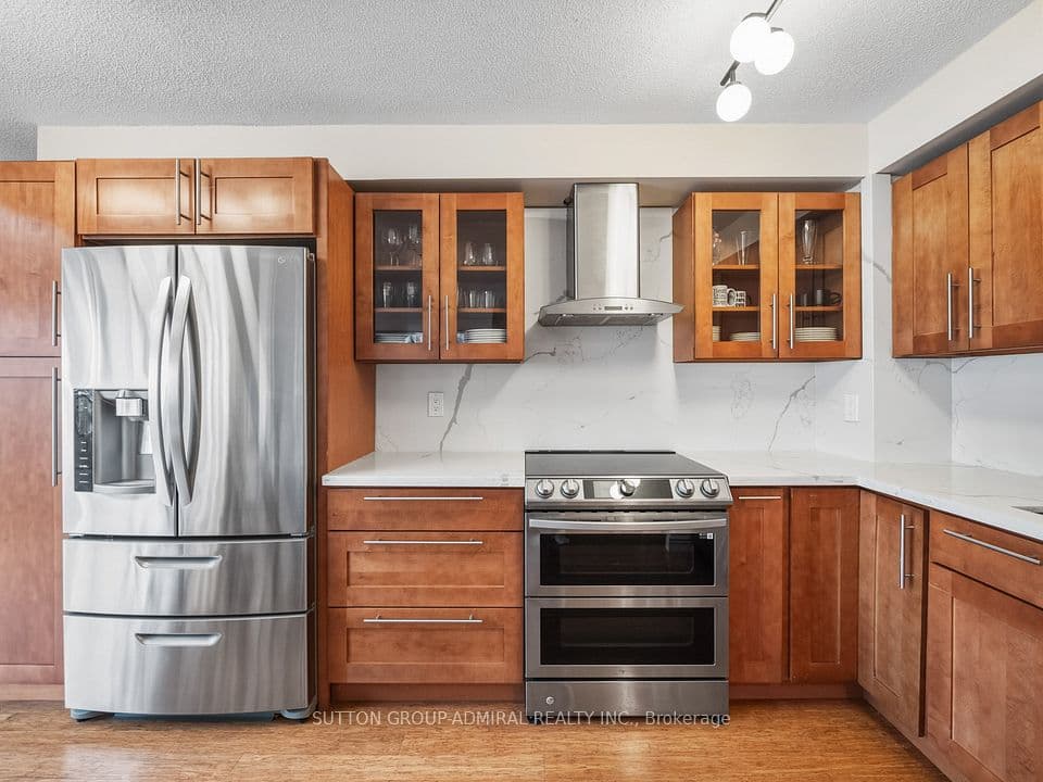 2267 Lake Shore Boulevard W 723, Toronto, ON M8V 3X2 – photo 3
