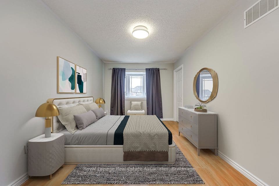 6978 Lisanne Court, Mississauga, ON L5N 6Z7 – photo 3