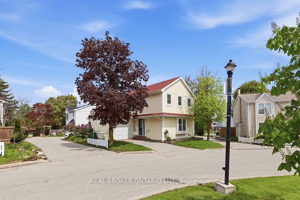22 Bent Oak Circle 22, Mississauga, ON L5N 4J2 – photo 3