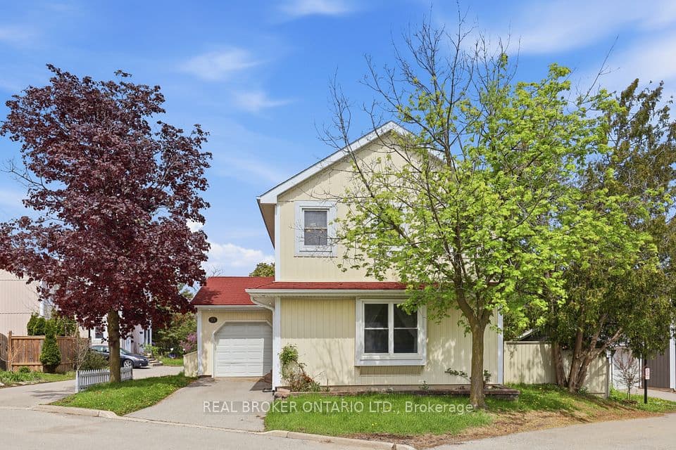 22 Bent Oak Circle 22, Mississauga, ON L5N 4J2 – photo 2