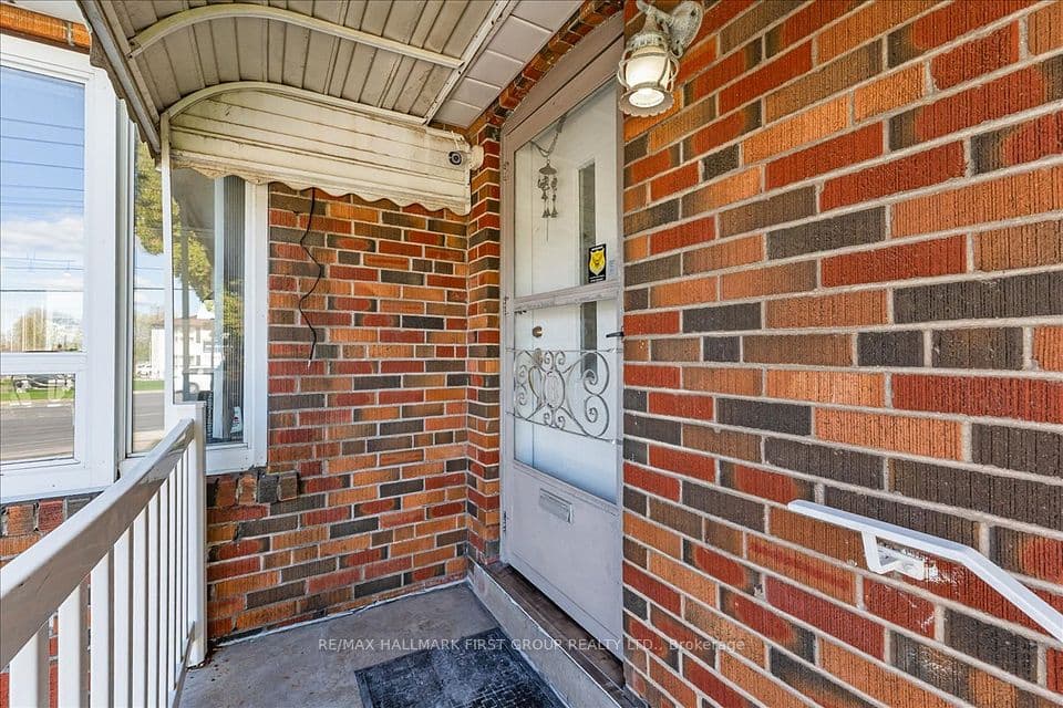 2690 Islington Avenue, Toronto, ON M9V 2X5 – photo 3