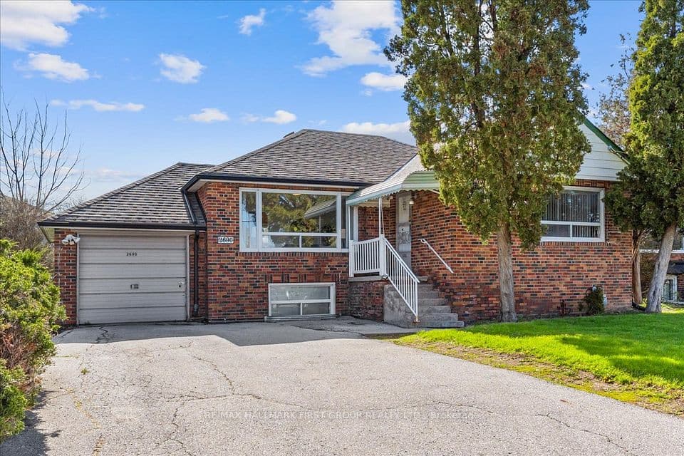 2690 Islington Avenue, Toronto, ON M9V 2X5 – main photo