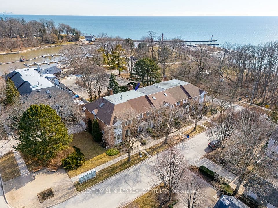 23 Chisholm Street, Oakville, ON L6K 3W2 – main photo