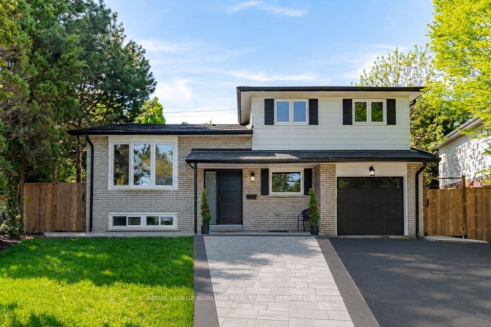1379 Christina Court, Burlington, ON L7P 2V8 – photo 2