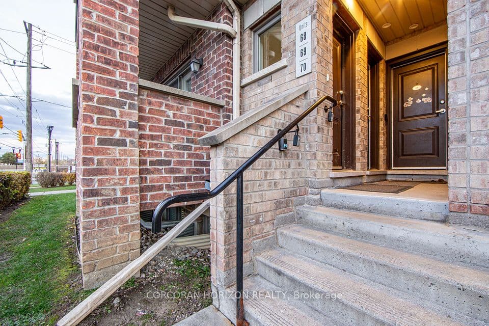 2315 Sheppard Avenue W 70, Toronto, ON M9M 3A4 – photo 3