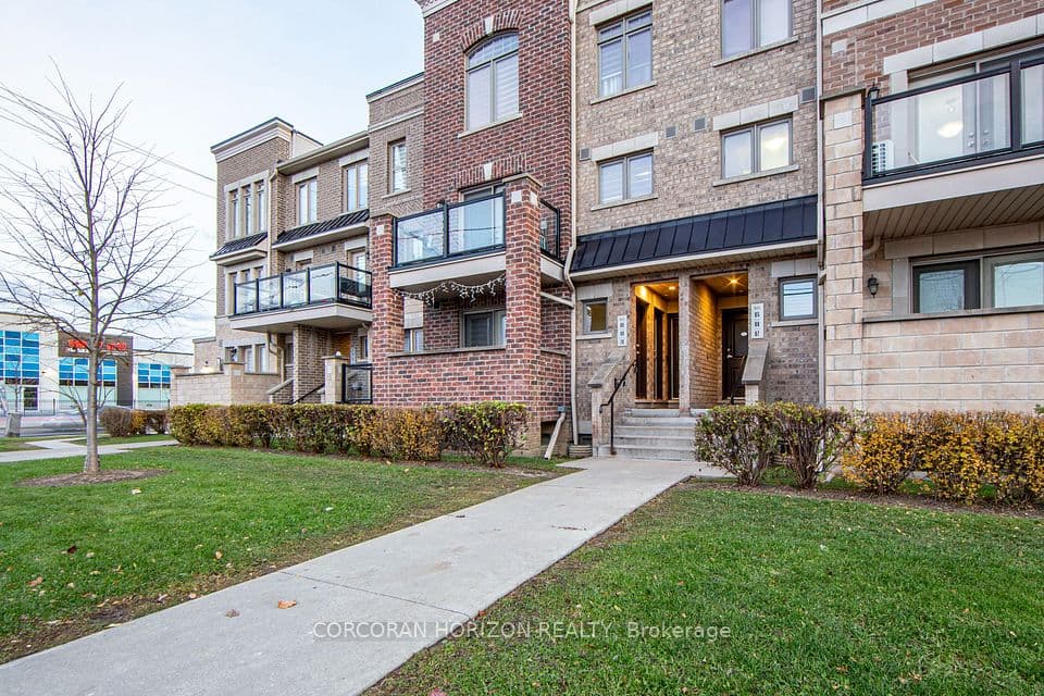 2315 Sheppard Avenue W 70, Toronto, ON M9M 3A4 – main photo