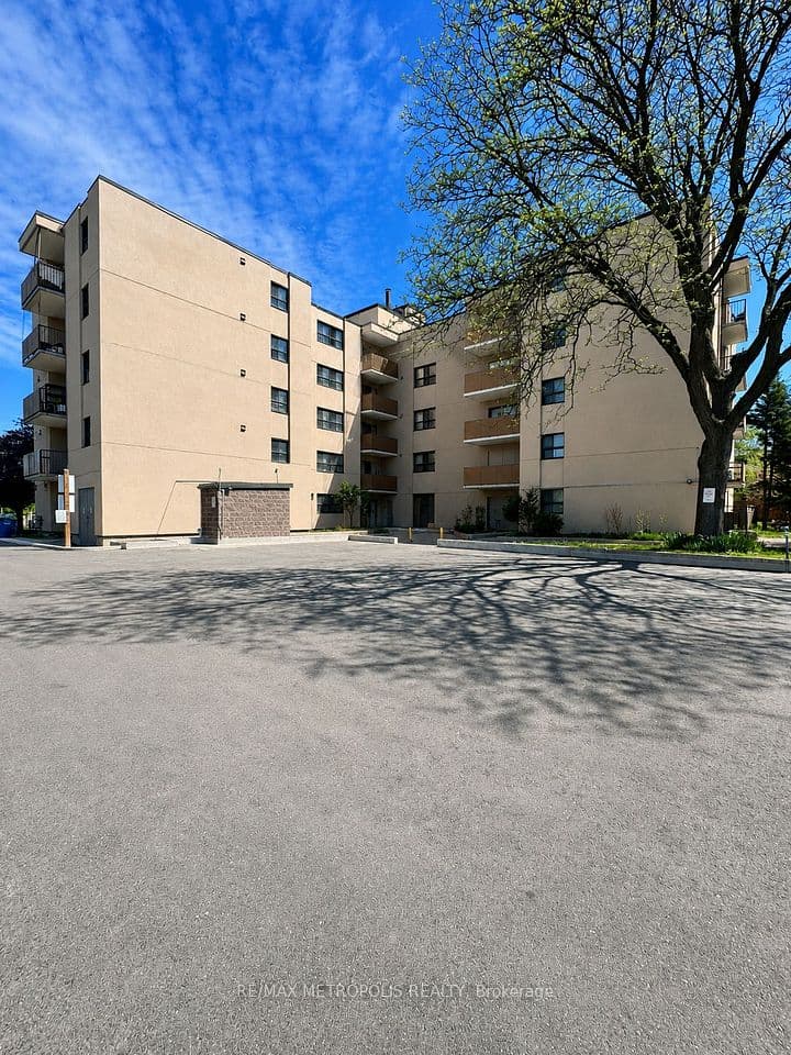 1445 Wilson Avenue 106, Toronto, ON M3M 1J5 – main photo