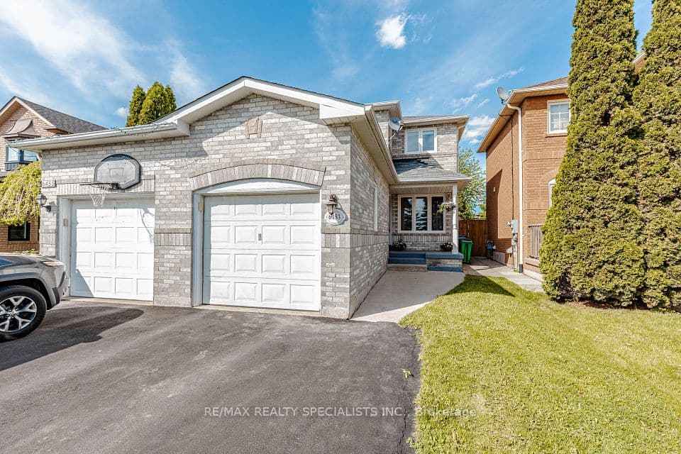 6453 Sapling Trail, Mississauga, ON L5N 7A5 – photo 2