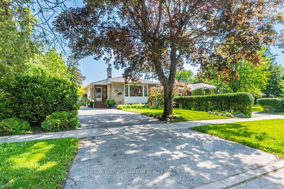 1293 Daimler Road, Mississauga, ON L5J 3T3 – main photo