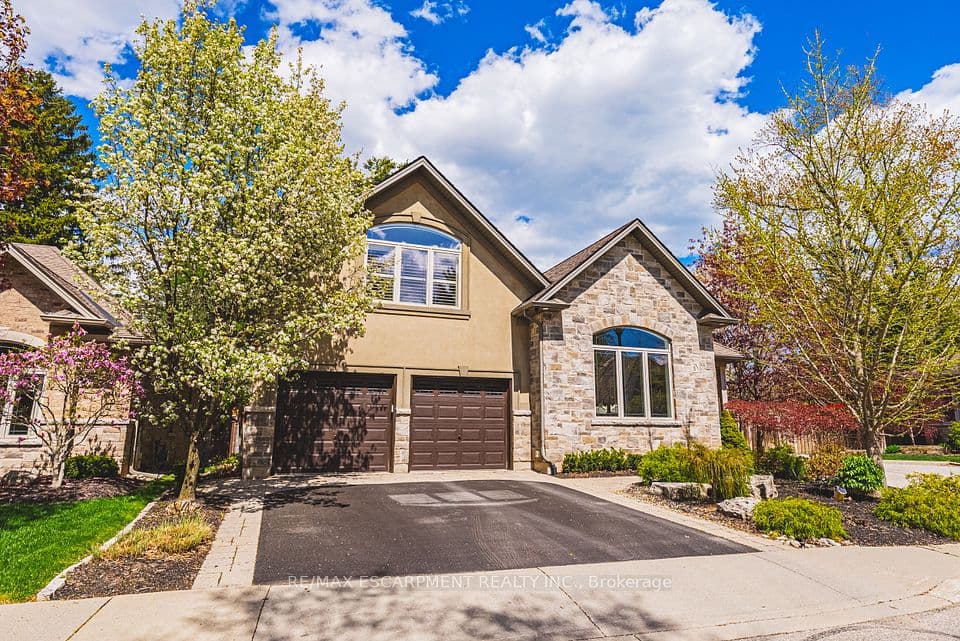 976 Shadeland Avenue 3, Burlington, ON L7T 2M5 – main photo