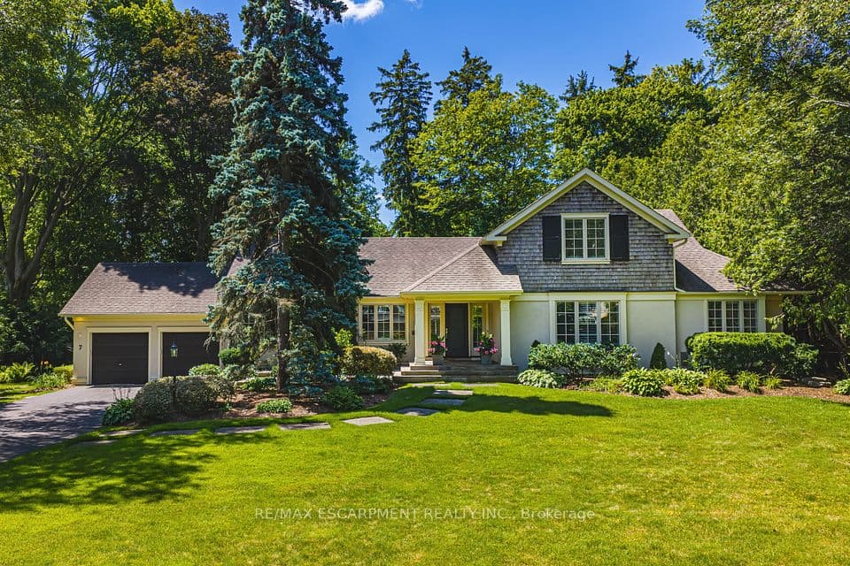 7 Colonial Crescent, Oakville, ON L6J 4K8 – photo 3
