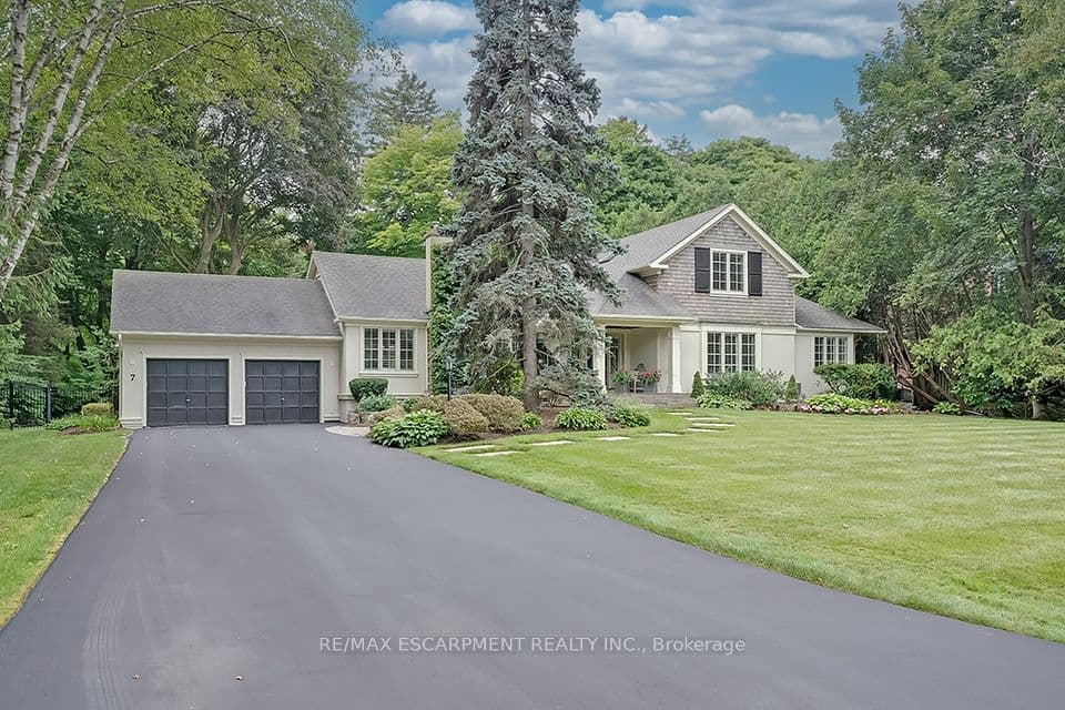 7 Colonial Crescent, Oakville, ON L6J 4K8 – main photo