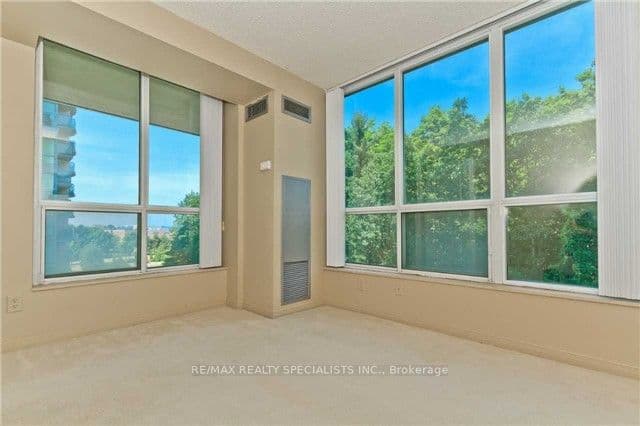 2565 Erin Centre Boulevard 411, Mississauga, ON L5M 6Z8 – photo 3